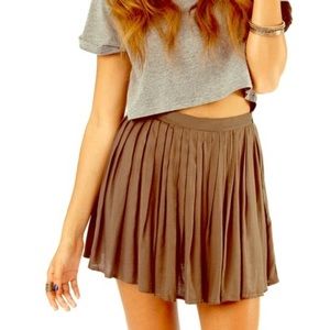 Tobi Olive Green Pleated Mini Skirt